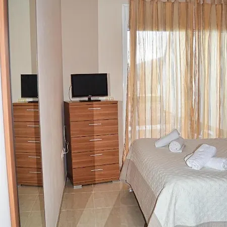 Impeccable 2-Bed Apartment In Costa Adeje * Costa Adeje (Tenerife)