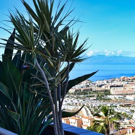 Impeccable 2-Bed Apartment In Costa Adeje Costa Adeje (Tenerife)