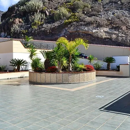 Impeccable 2-Bed Apartment In Costa Adeje Costa Adeje (Tenerife)